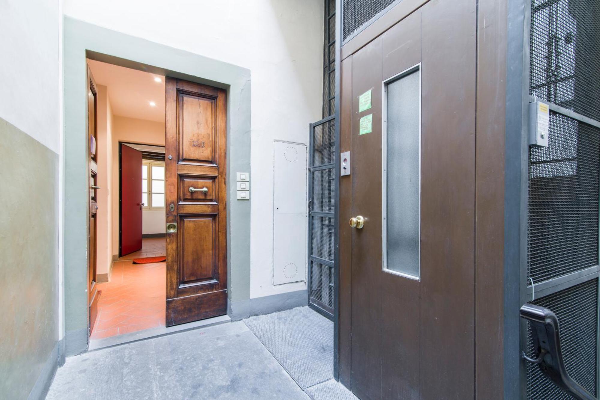 Della Scala Modern Apartment Florenz